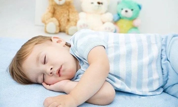 睡姿不正确会对脊柱侧弯产生影响吗?